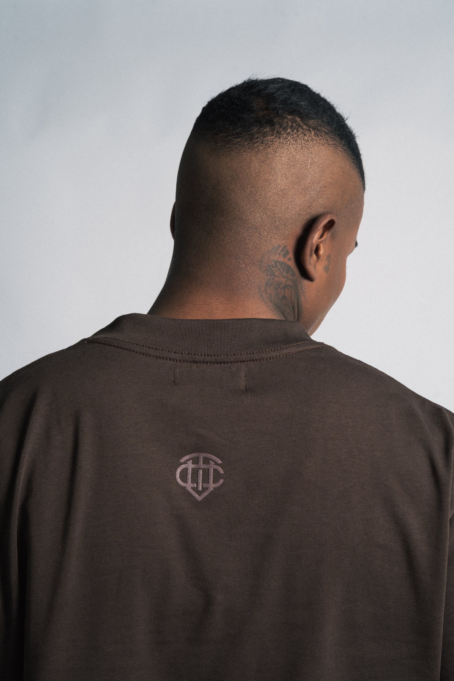 camiseta regular one of one cruz