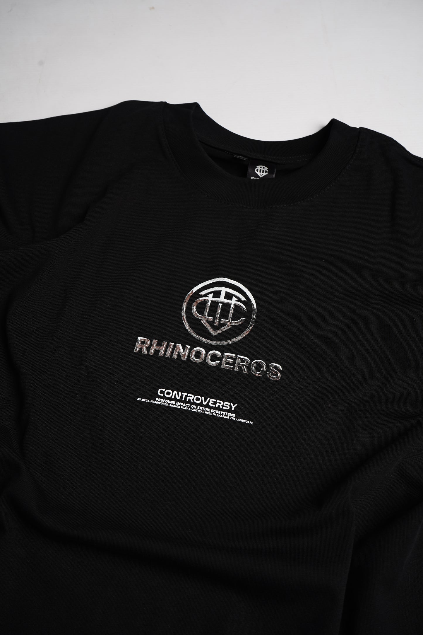 Controversy Rhino Wild black