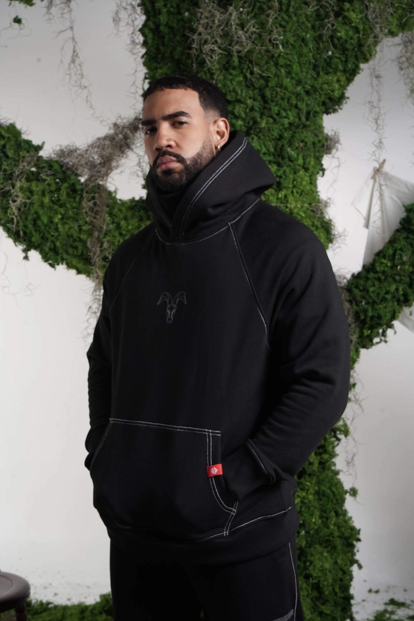 Hoodie The Goat Black