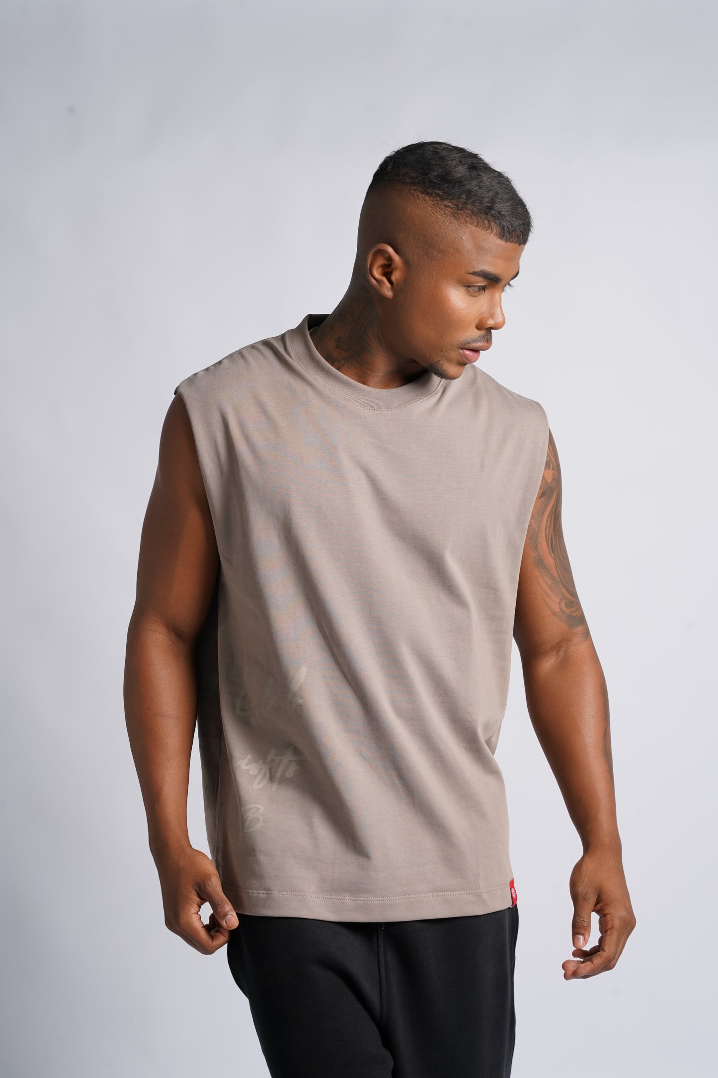 Tank controversy club gris