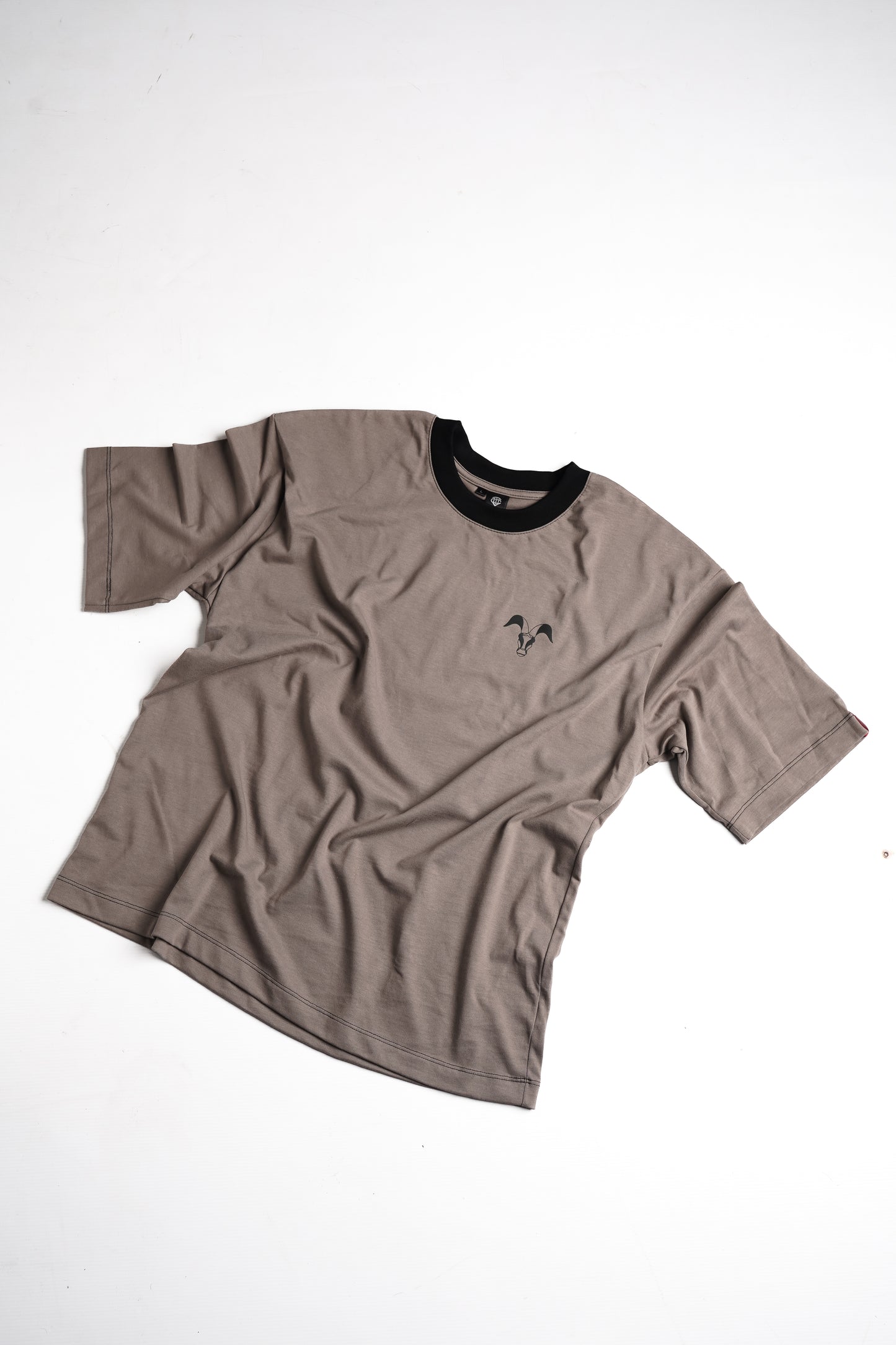 Controversy Basic Grey