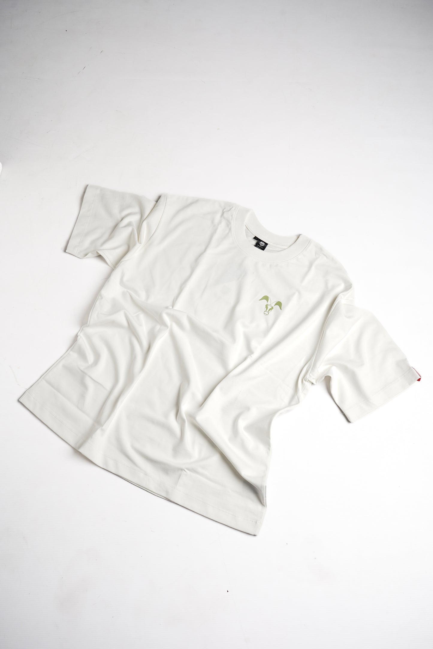 Controversy Basic white est Green