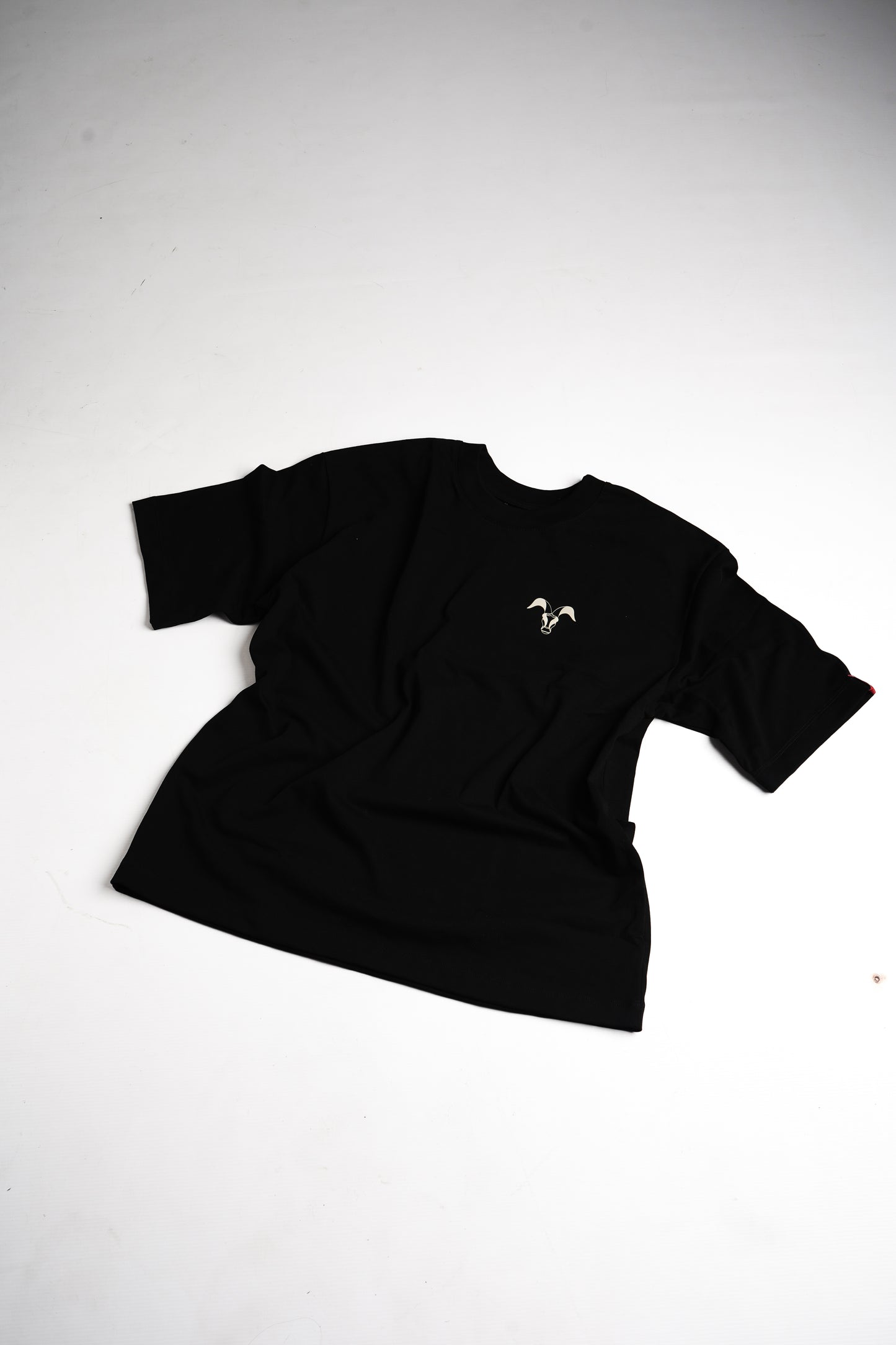 Controversy Basic black est ARB